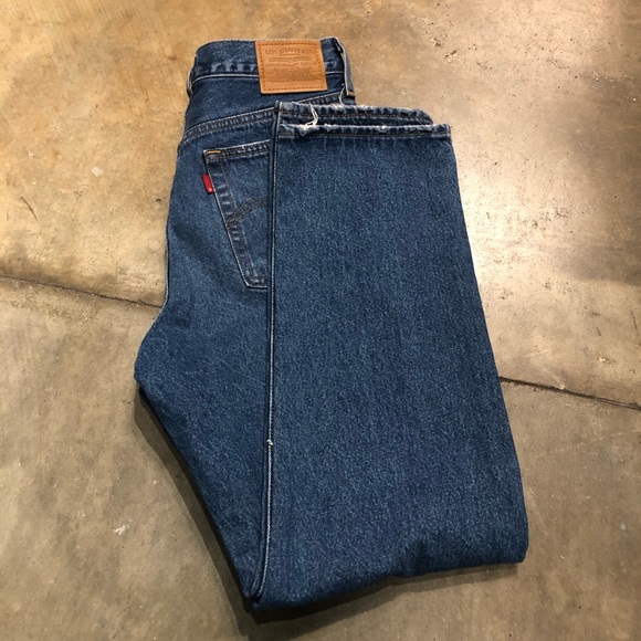 24.Levi’s Premium Wedgie Straight Jeans Sz 28✖️28 - Picture 2 of 13